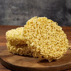 Liji goûter unique 5min Temps de cuisson chow mein une boîte nouilles frites en gros nouilles instantanées