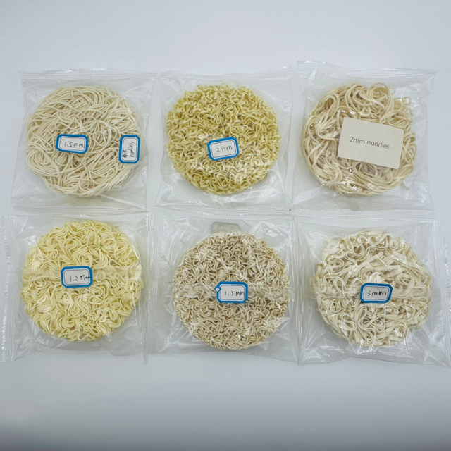 Liji Noodles Services personnalisés Nouilles faites à la main Nouilles frisées et nouilles faites à la main Personnaliser la largeur et la couleur